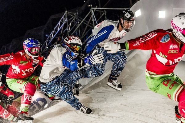 Les patineurs s"élanceront samedi à 19H15. Spectacle et casse garantis!