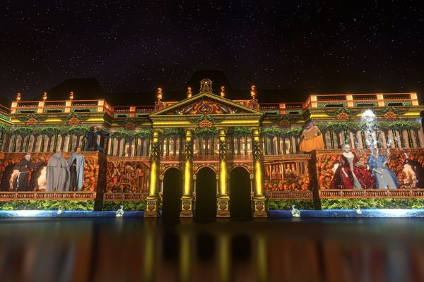 Le château de Lunéville et son spectacle «Les Métamorphoses du Château,  Le Réveil du Rocher aux Automates »