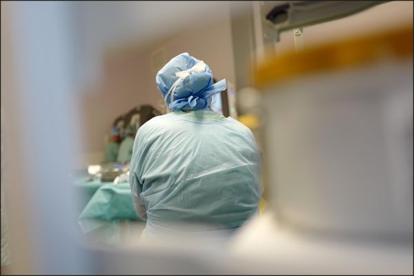 Plusieurs patients poursuivent un proctologue de Besançon, ils estiment que le médecin a raté leurs opérations des hémorroïdes.