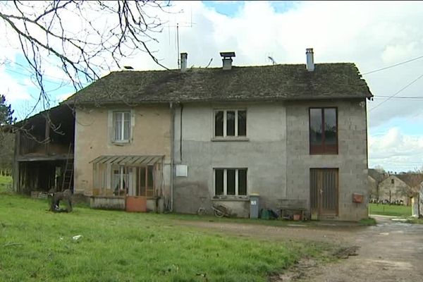 Un début d'incendie a pris dans la maison provoquant d'importantes fumées