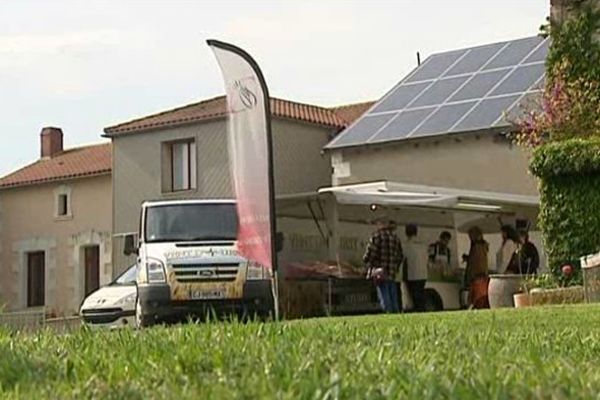 La ferme "Vent d'ouest" produit de la farine et du pain en agriculture biologique depuis plus de vingt ans.