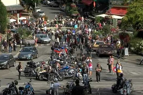 4000 personnes ont fait le déplacement ce week-end pour assister à la 4e édition du "Bagnoles and bike show"