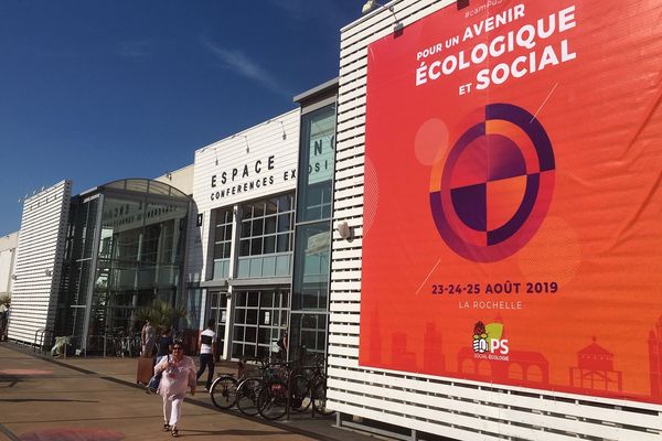 Pendant trois jours, le Parti Socialiste s'installe à l'espace Encan de La Rochelle pour le Campus 19.