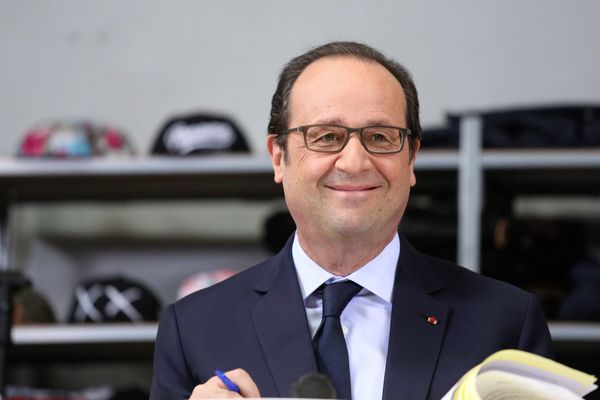 François Hollande ici en déplacement dans une entreprise de la région parisienne.