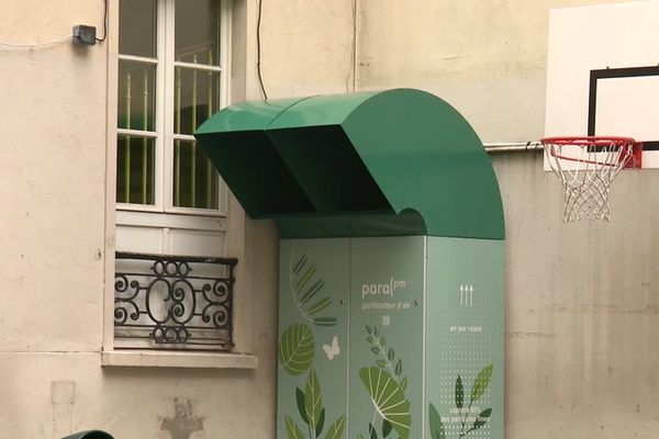 L'apparence de cette machine est adaptée à son environnement pour capter le maximum d'air