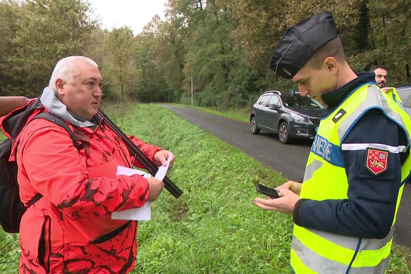 Opération de contrôles, prévention et sécurité auprès des chasseurs en Dordogne.