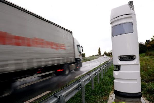 C'est ce type de borne écotaxe qui a fait l'objet d'une tentative de destruction en Seine-Maritime (image d'illustration)