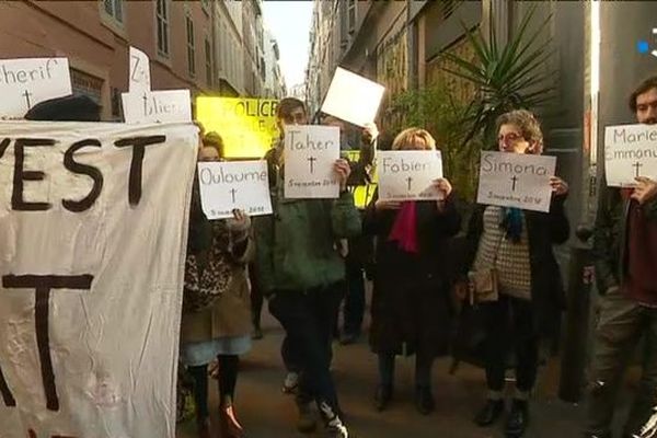 600 personnes ont observé 9 minutes de silence, ce matin, en hommage aux victimes de l'effondrement des immeubles de la rue d'Aubagne