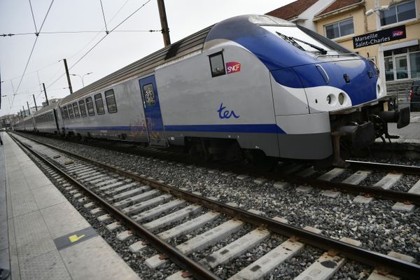 Illustration. Une personne percutée par un train, circulation ferroviaire perturbée entre Arles et Miramas