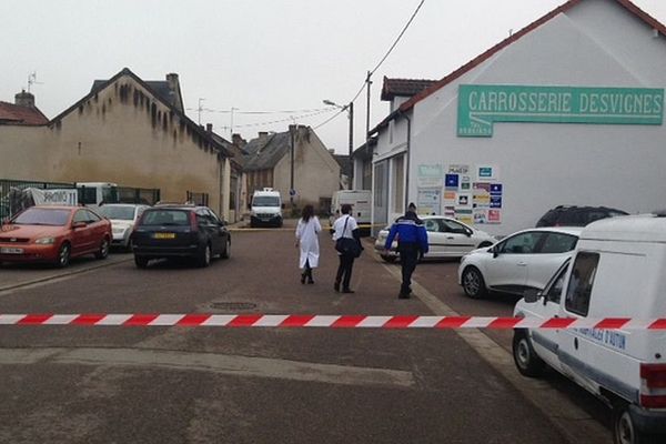 Le médecin légiste est arrivé sur place aux alentours de 16h