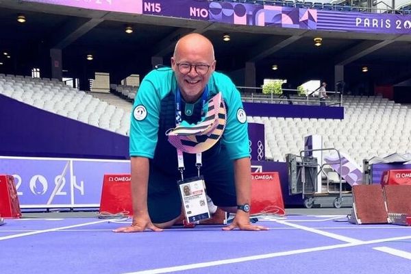 Le maire de Saverne, Stéphane Leyenberger, était bénévole durant les épreuves d'athléthisme au Stade de France.