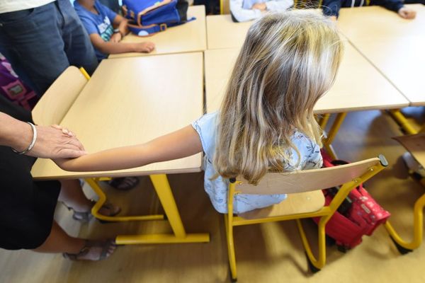 Le Centre de l'Enfance de Chamalières fait face à des services en sureffectif et à un manque de moyens.