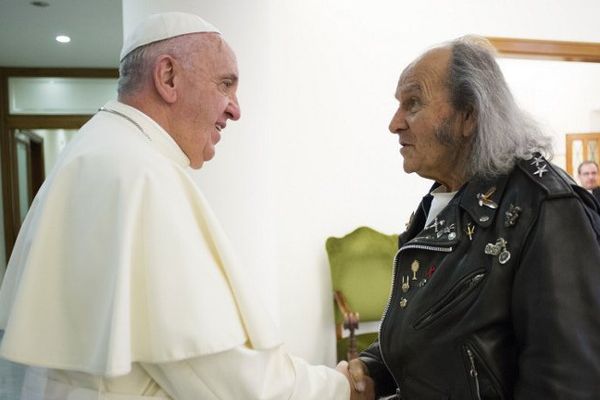 Le père Guy Gilbert a été reçu au Vatican le 11 septembre 2015 par le pape François