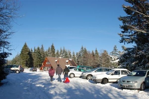 La neige est bien présente ce mardi 11 décembre  à Saint-Setiers sur le plateau de Millevaches