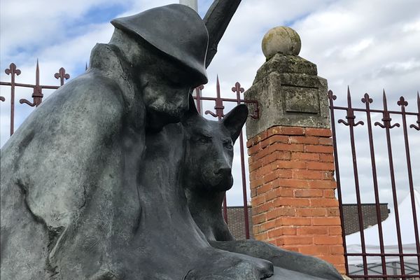 Un mémorial pour chiens civils et militaires a été installé à Suippes dans la Marne.