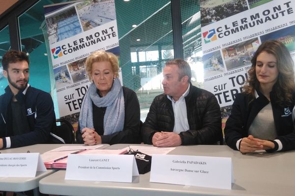 Les patineurs Guillaume Cizeron et Gariella Papadakis ont signé lundi 28 décembre une convention avec Clermont Communauté.