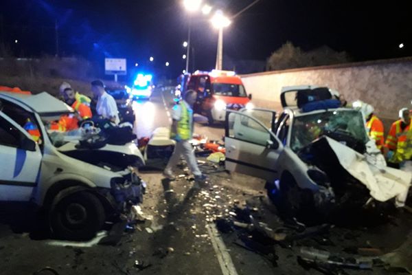 L'accident entre trois véhicules a été très violent - Bagnols-sur-Cèze (30) 18/02/2023