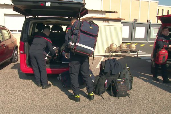 Perpignan - 5 pompiers catalans dans le détachement envoyé par la France pour lutter contre les incendies au Chili - 13 février 2023.