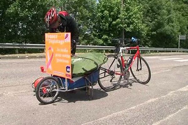 Lionel Courtial compte parcourir plus de 4200 kilomètres entre le 17 mai et le 27 juillet 2015.