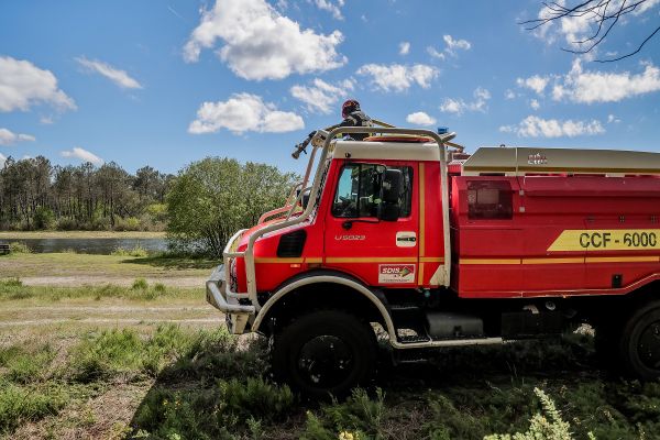 22 pompiers de Montauban, Caussade, Montpezat-du-Quercy, Caylus et Saint-Antonin sont intervenus pour circonscrire rapidement les départs de feux de brindilles. Illustration.