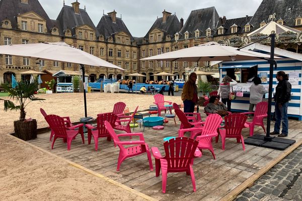 La Plage ducale réinvestit ses quartiers, même si le jour du lancement de l'édition 2024, il ne faisait pas très beau.