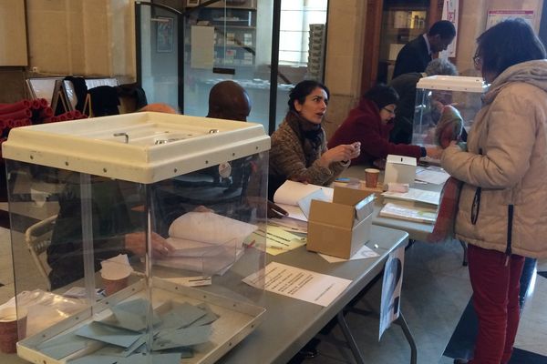 Le bureau de vote de la Canebière ouvert pour ce premier tour de la primaire de la gauche. 