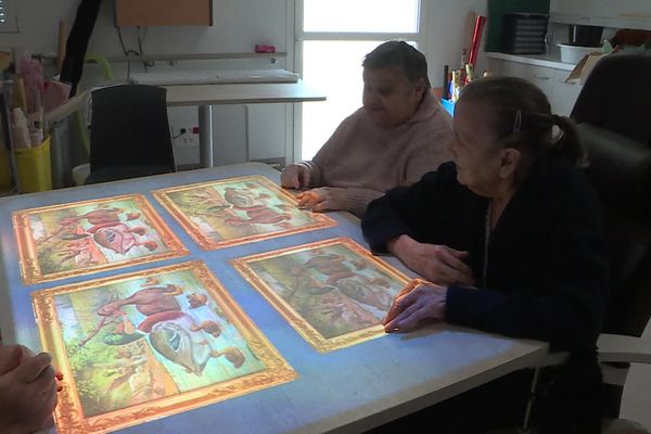 La table magique véritable outil de travail pour les seniors.