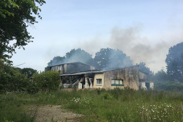 Incendie dans un hangar désaffecté à Bouguenais, le 11 mai 2020