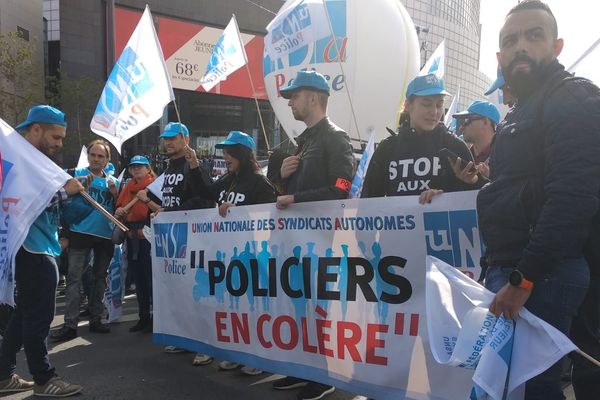 Une quarantaine de policiers de Charente-Maritime est allée à Paris manifester ce mercredi 2 octobre 2019