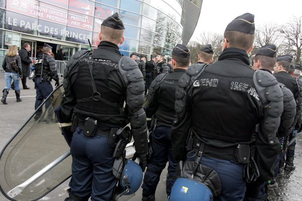 Le dispositif a été renforcé pour éviter des débordements lors du match entre le PSG et l'Olympique Lyonnais.