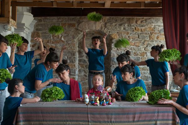 Pâques et l'enfant roi, une photographie de Patrice Forsans