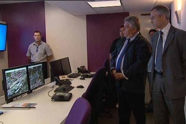 Le centre de supervision urbaine, installé dans les sous-sols du centre technique municipal de Besançon