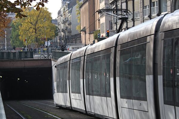 L'entrée du tunnel de la gare, côté Halles