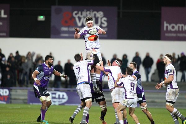 Le SA XV a rapidement pris l'ascendant sur Bourg-en-Bresse, battu 41 à 15. 