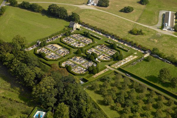 Le cimetière de Bouère, en Mayenne, est classé monument historique depuis 2005 pour son aménagement paysager