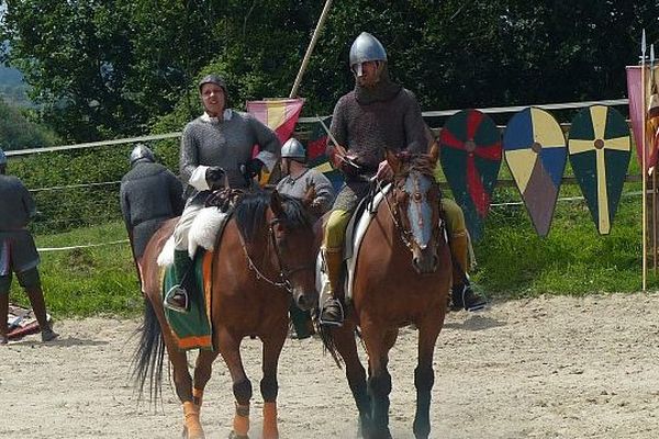 La Cavalerie des crins normands, en pleine répétition de la bataille de Hastings, 15 juin 2014