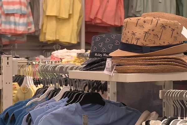 Des vêtements à petits prix pour les plus modestes à Brive