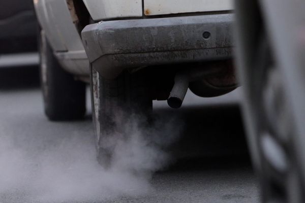 Lors des pics de pollution, il est recommandé de baisser de 20 km/h les vitesses maximales.