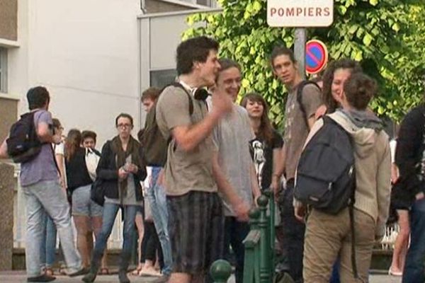 Lycée Limosin à Limoges, jour du bac 2014