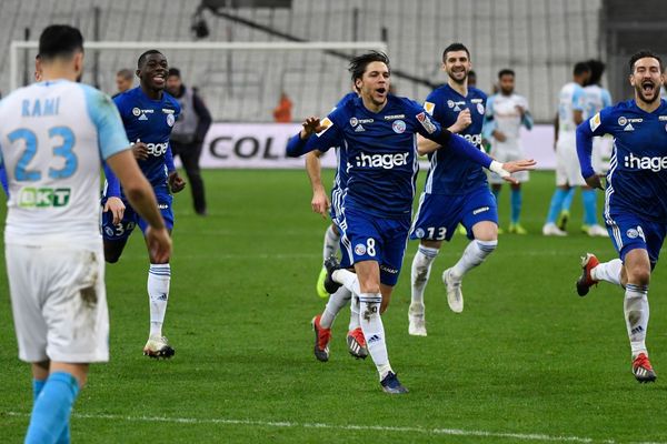 19/12/2018 - Marseille, éliminé en 8e de finale de la Coupe de la Ligue, la liesse des Strabourgeois, la crise pour les Olympiens.