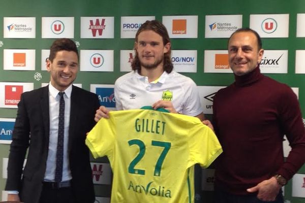 Après un premier entraînement hier avec le groupe nantais, l'international belge Guillaume Gillet a été présenté ce mercredi matin à la presse par le FC Nantes.