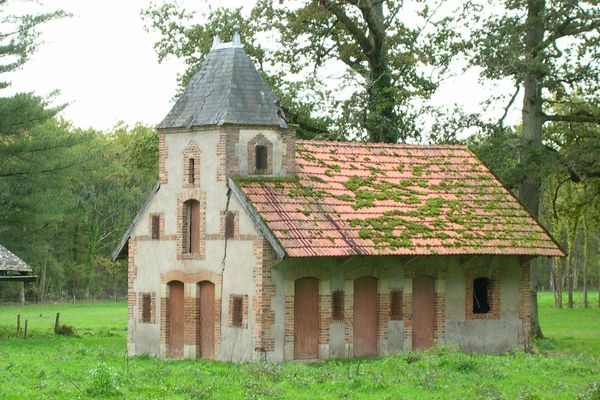 Un pigeonnier à Saint-Ennemond, dans l'Allier