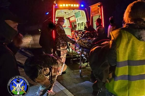 Blessé à la tête lors d’une balade, un homme de 87 ans a pu être localisé par les pompiers grâce à son chien.