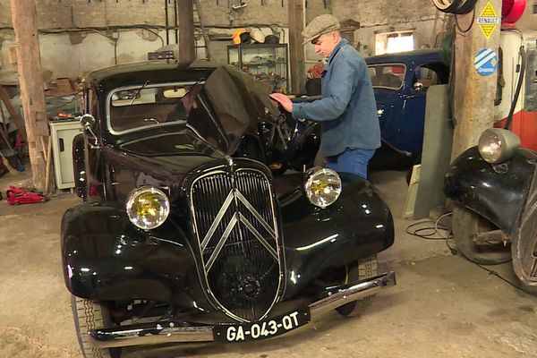 2000 heures de travail sont en moyenne nécessaires pour restaurer une Traction Avant.