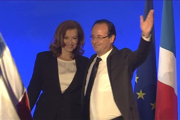  Le 6 mai 2012, François Hollande fête sa victoire sur le parvis de la cathédrale de Tulle