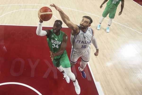 L'international Nigérian, Ike Nwamu, a fait le show devant près de 16 000 spectateurs.