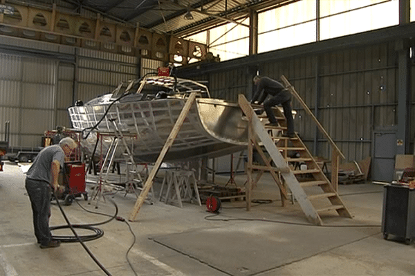 Le Cordova 40 est fabriqué dans l'atelier caennais de Normandy Yacht Service