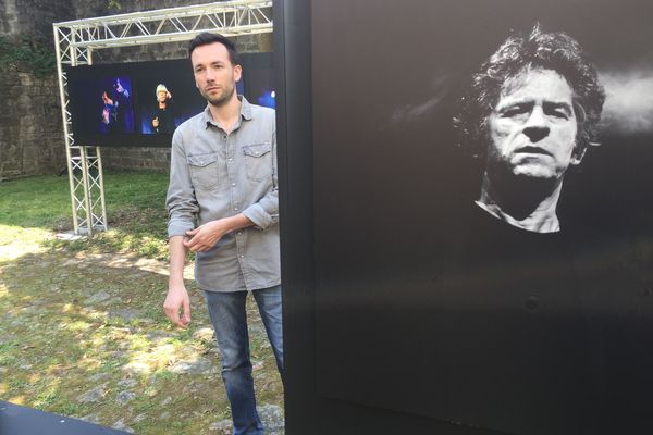 Mathieu Ezan photographie les artistes pendant leur concert comme Hubert Félix-Thiéfaine