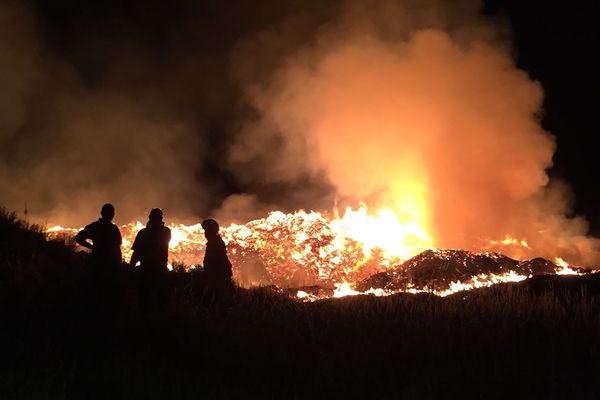 Le feu dans l'entreprise Gorez, à Bétheny, ce dimanche 30 juin