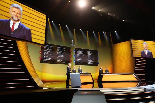 Le tirage au sort de la Ligue Europa a eu lieu à Monaco sur ce plateau.